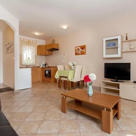 Holiday home Dora Comfortable *