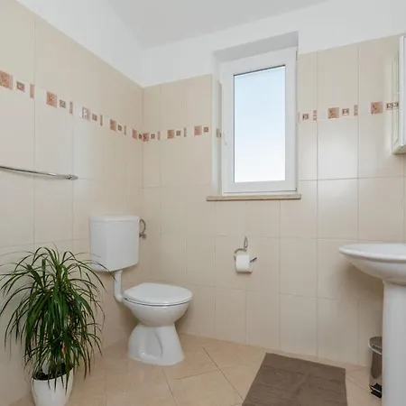 Dora Comfortable * Labin (Istria)