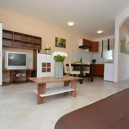 Dora Comfortable * Labin (Istria)