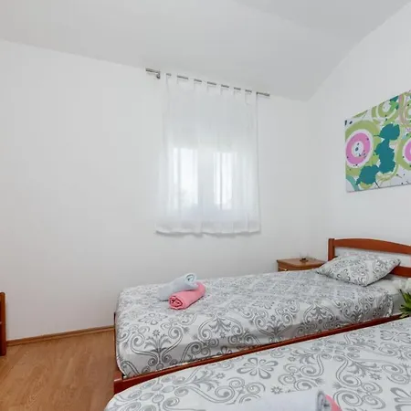 Dora Comfortable Holiday home